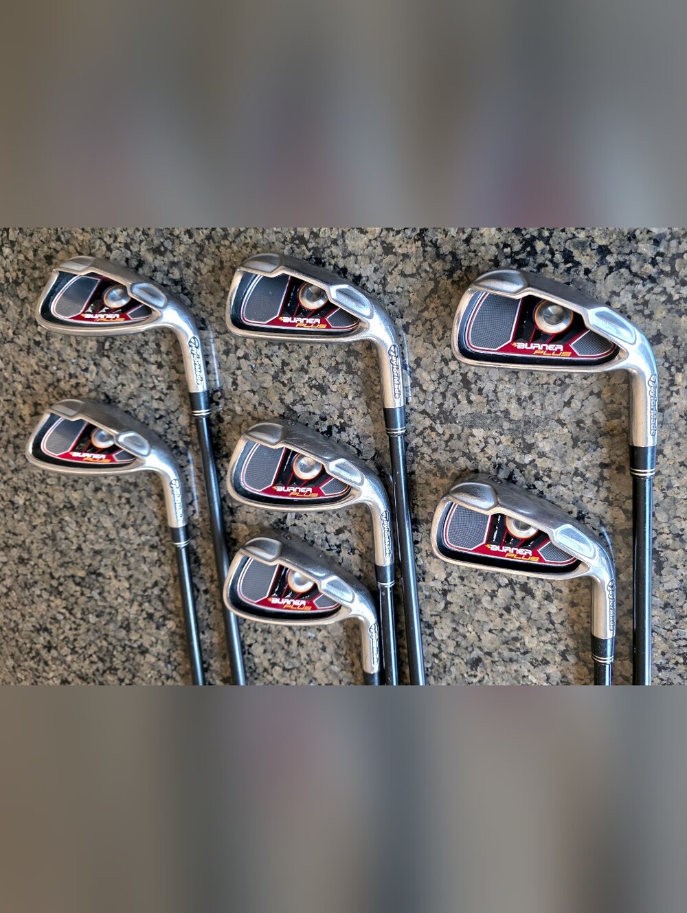 Taylormade Golf burner plus iron set 5,6,7,8,9, P and A wedge Graphite shaft RH
